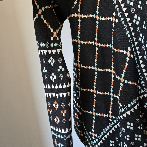 BCBG MAXAZARIA Silk/ Cotton Blend Geometric Patterned Open Cardigan. XS - Picture 3 of 11